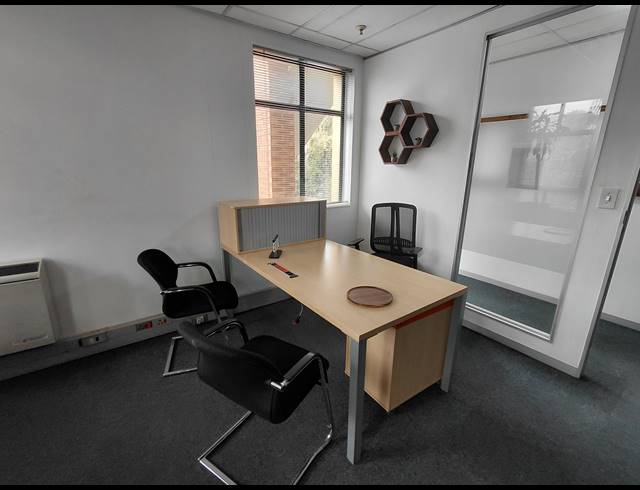 25.20M² OFFICE TO LET IN FOURWAYS